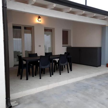Appartamento Su Palazzina Storica In Centro A Sant'Antìoco Eksteriør billede