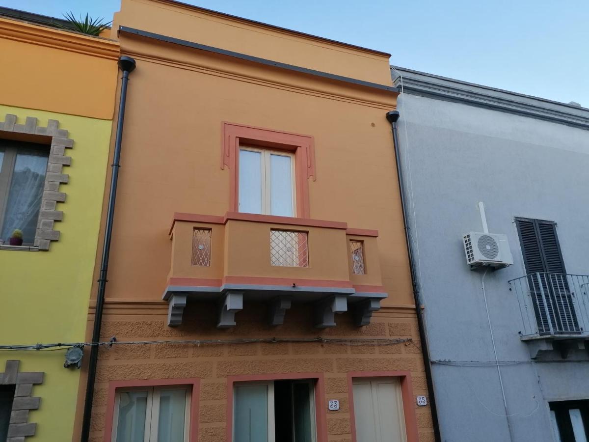 Appartamento Su Palazzina Storica In Centro A Sant'Antìoco Eksteriør billede