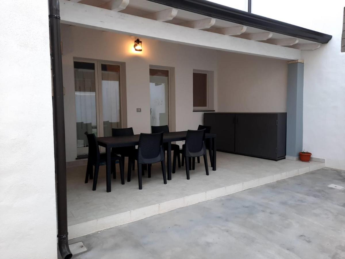 Appartamento Su Palazzina Storica In Centro A Sant'Antìoco Eksteriør billede